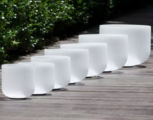 Afbeelding in Gallery-weergave laden, Kristallen Klankschalen 7-12 Inch Set Van 7 pcs C-D-E-F-G-A-B met tas.