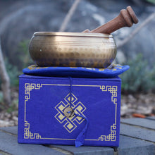 Afbeelding in Gallery-weergave laden, Tibetaanse klankschaal set - Medicijn Boeddha 10cm (min 500gm)